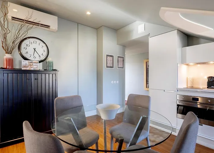 Chiado Camoes | Apartamento